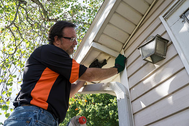 Siding Removal and Disposal in Vail, AZ